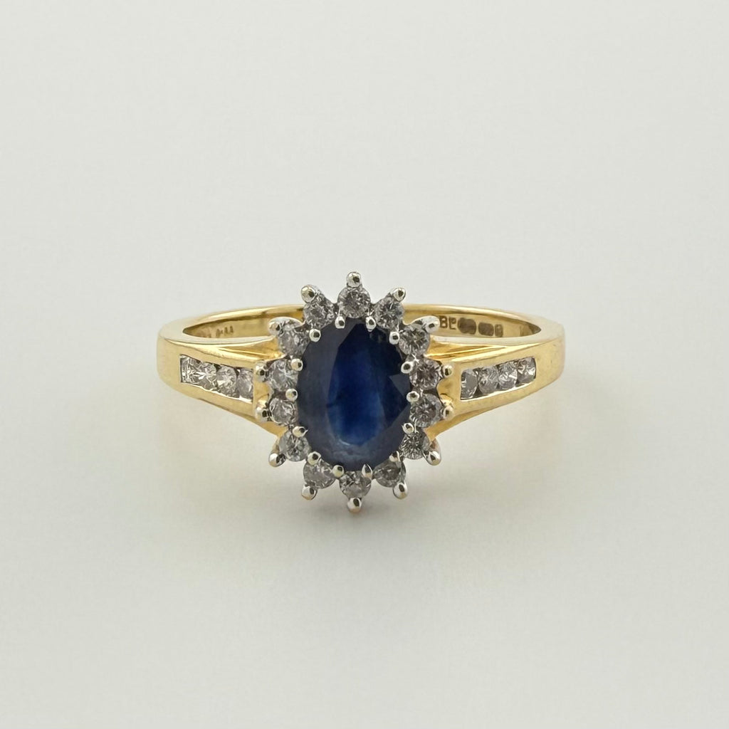 18ct Sapphire and Diamond Ring - Size R 1/2