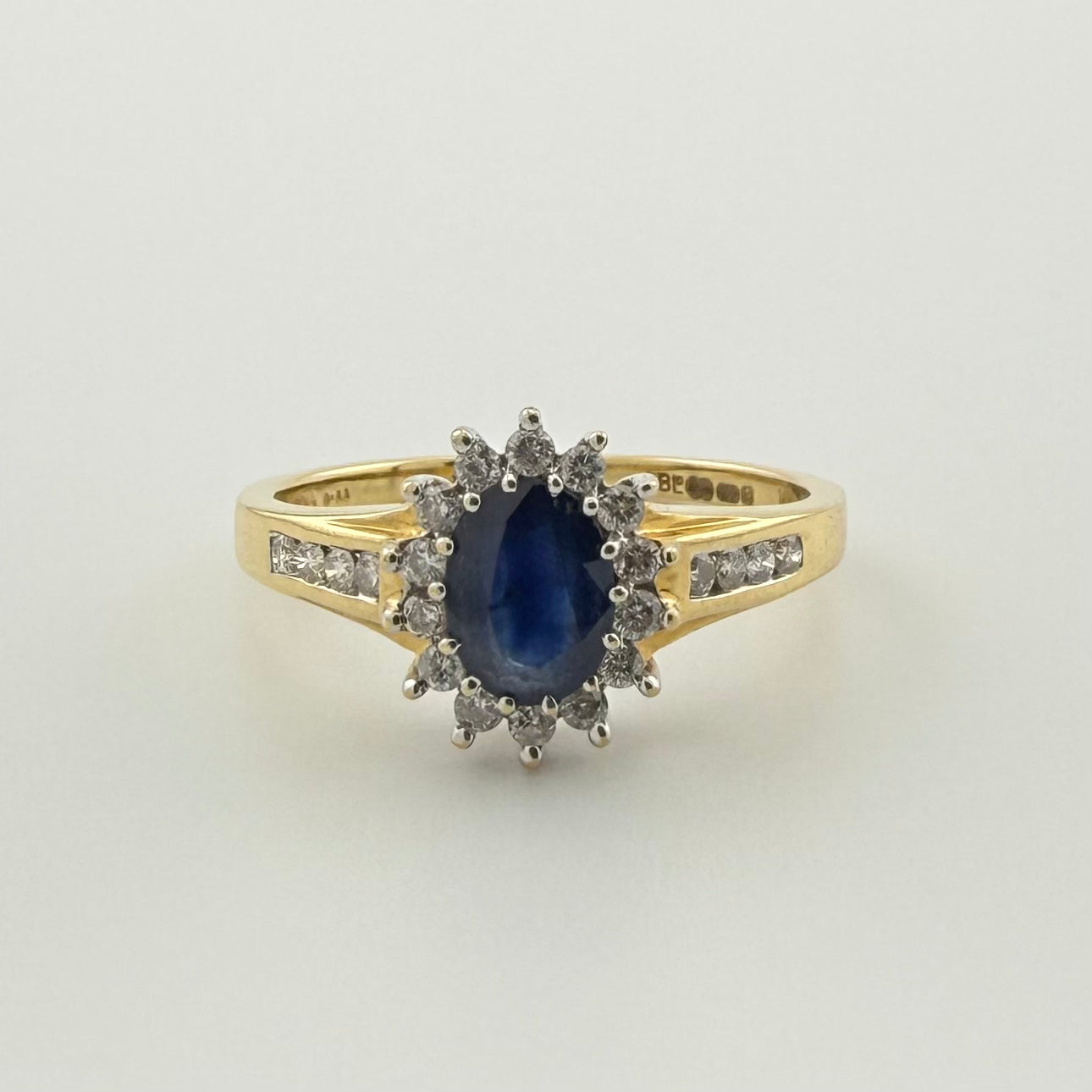 18ct Sapphire and Diamond Ring - Size R 1/2