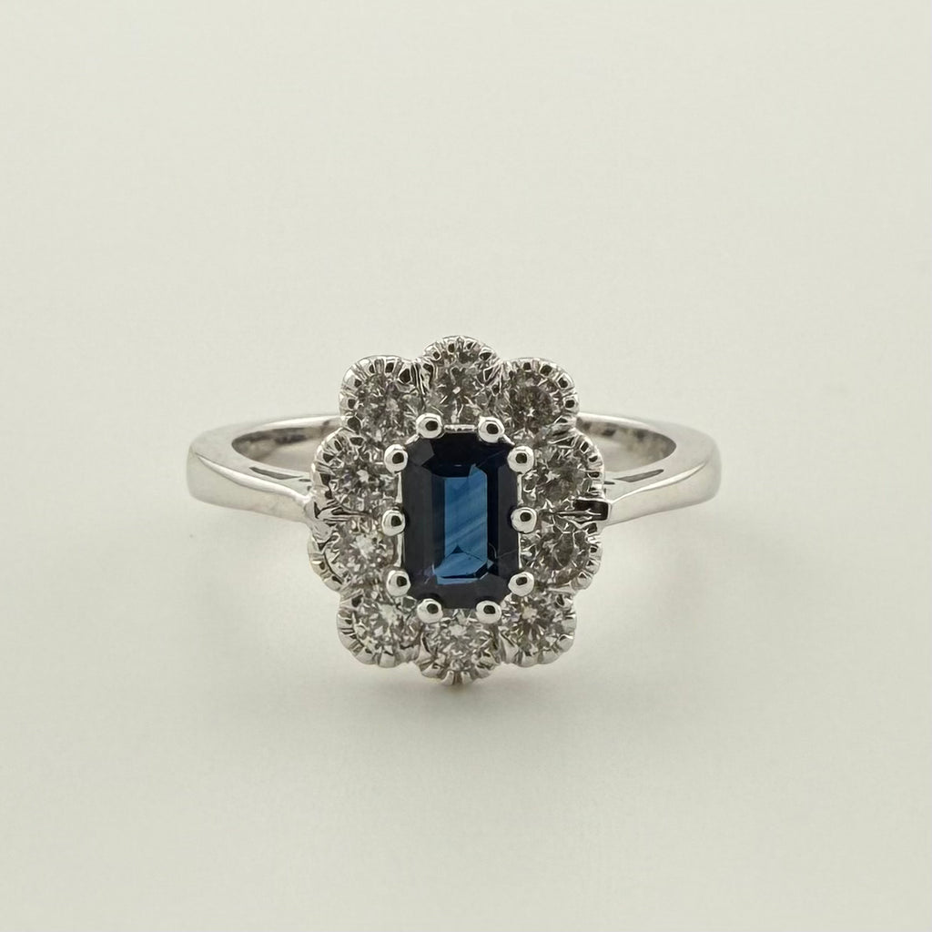 18ct White Gold Sapphire and Diamond Ring - Size M