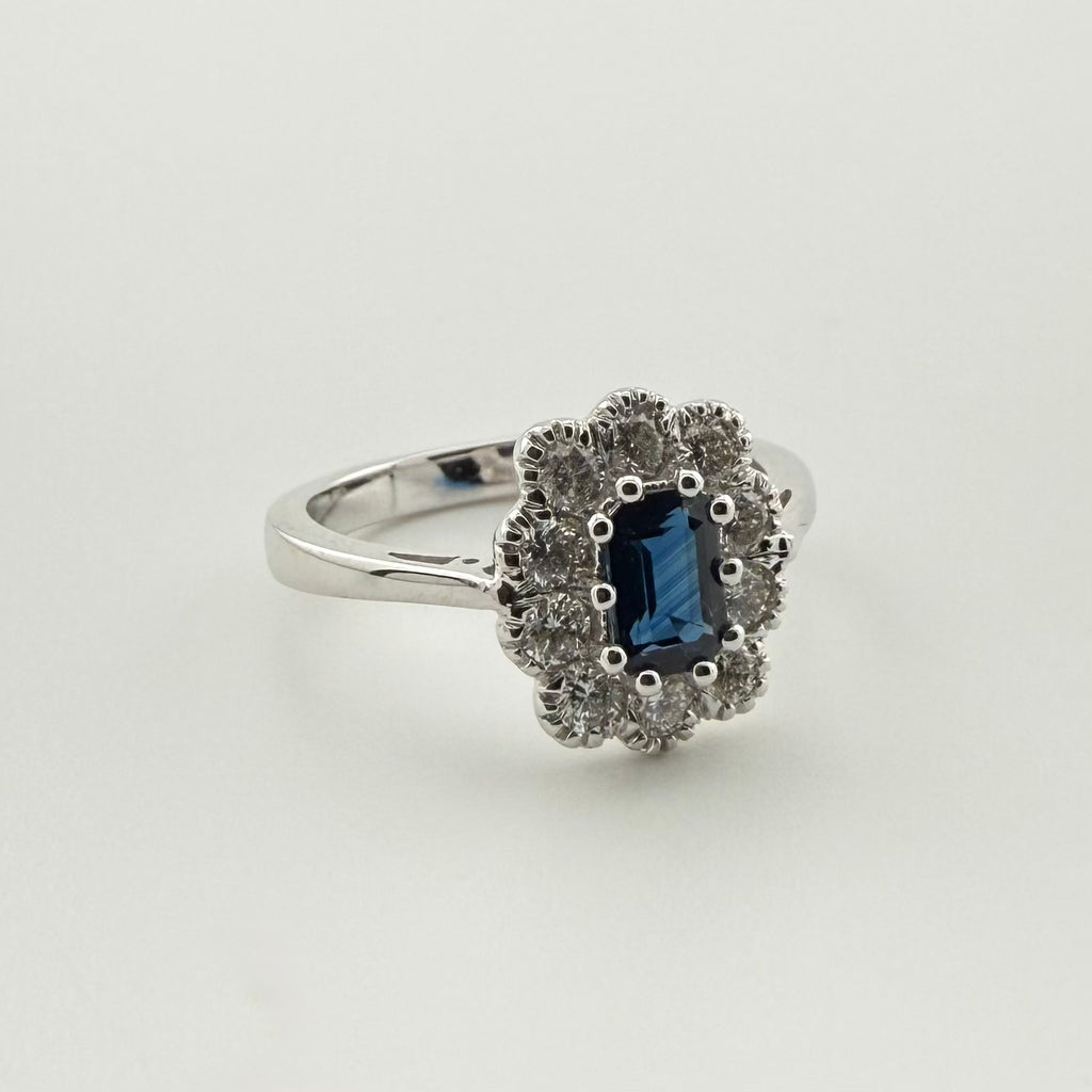 18ct White Gold Sapphire and Diamond Ring - Size M