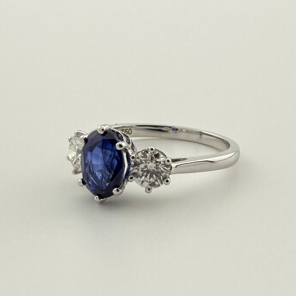 18ct Gold Natural Sapphire and Diamond Ring - Size M