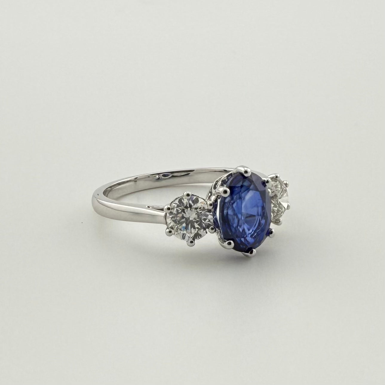 18ct Gold Natural Sapphire and Diamond Ring - Size M