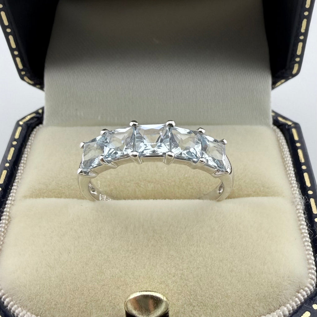 9ct White Gold Five-Stone Aquamarine Ring - Size Q