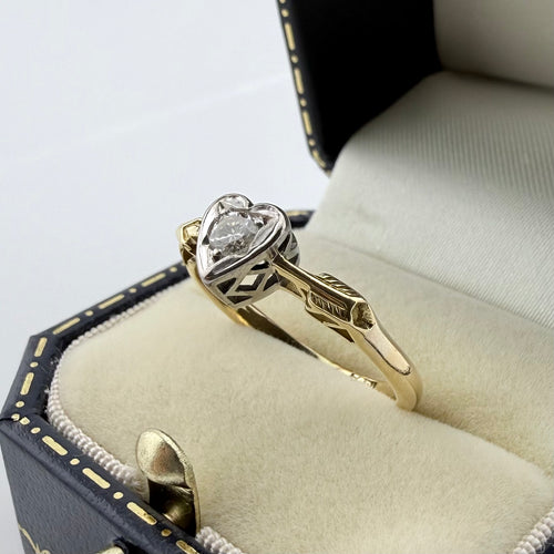 18ct Diamond Heart and Arrow ring - Size O