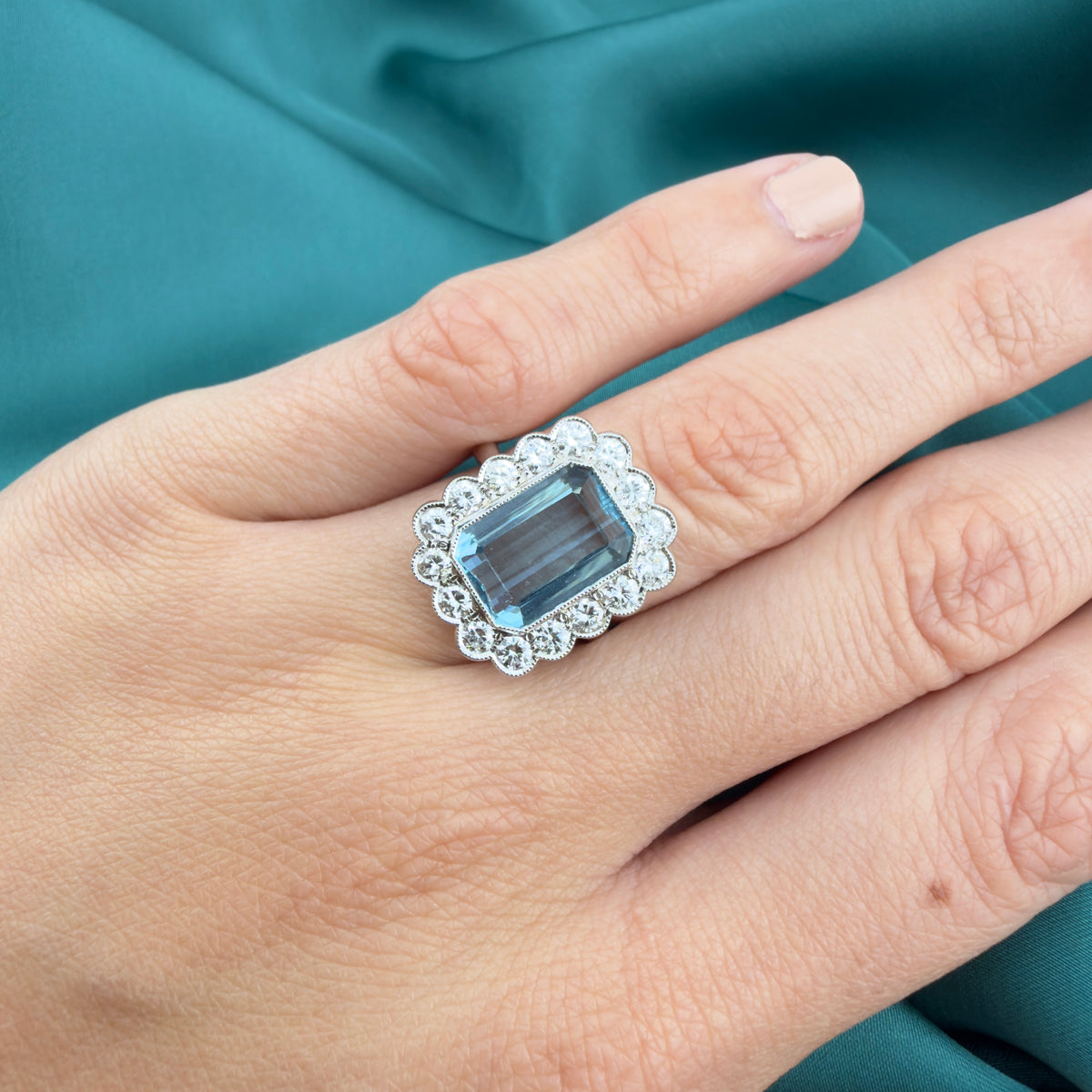 18ct White Gold 3.93ct Natural Aquamarine & Diamond Ring - Size L 1/2
